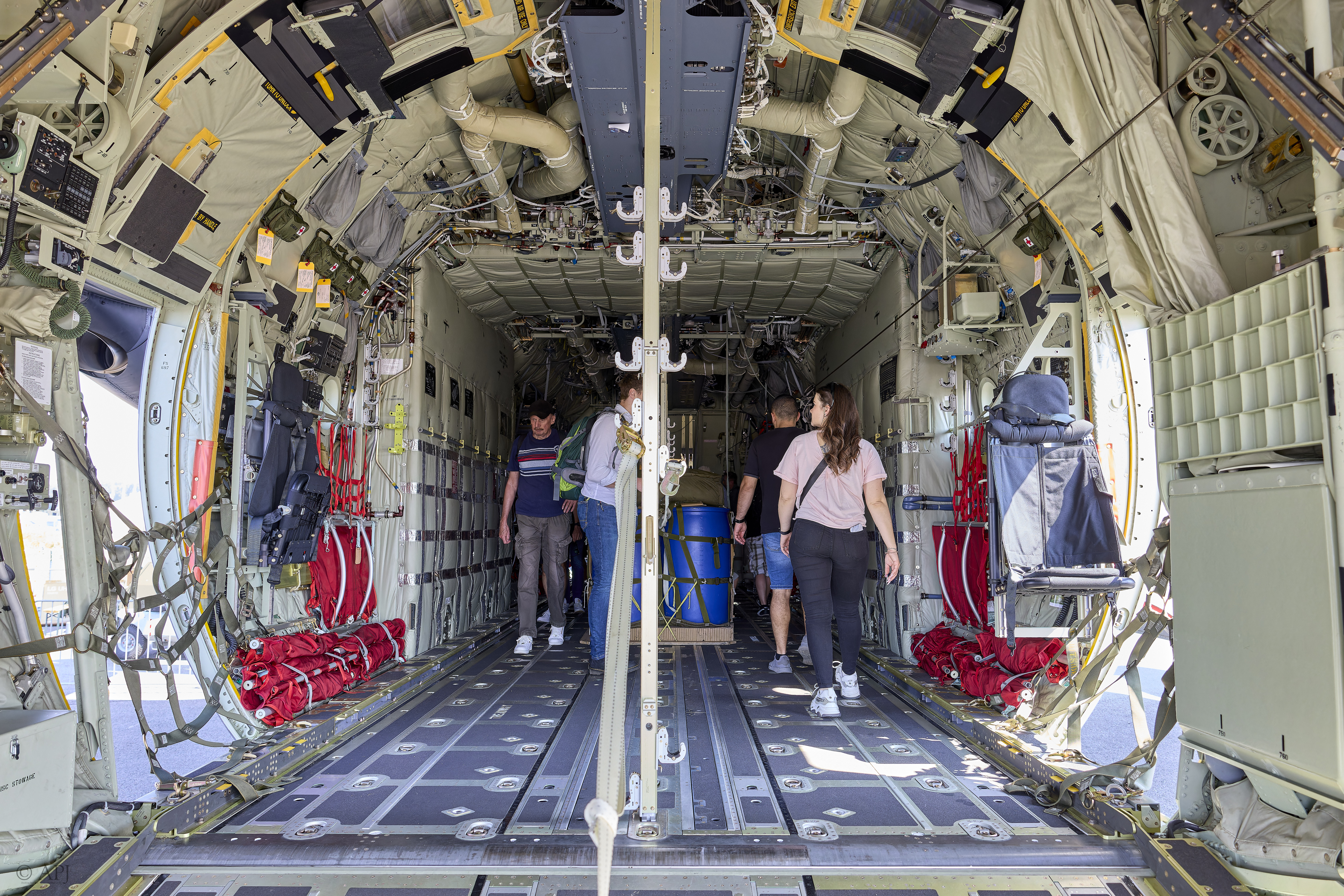 246 APJ A7A9989 CR3  DX3