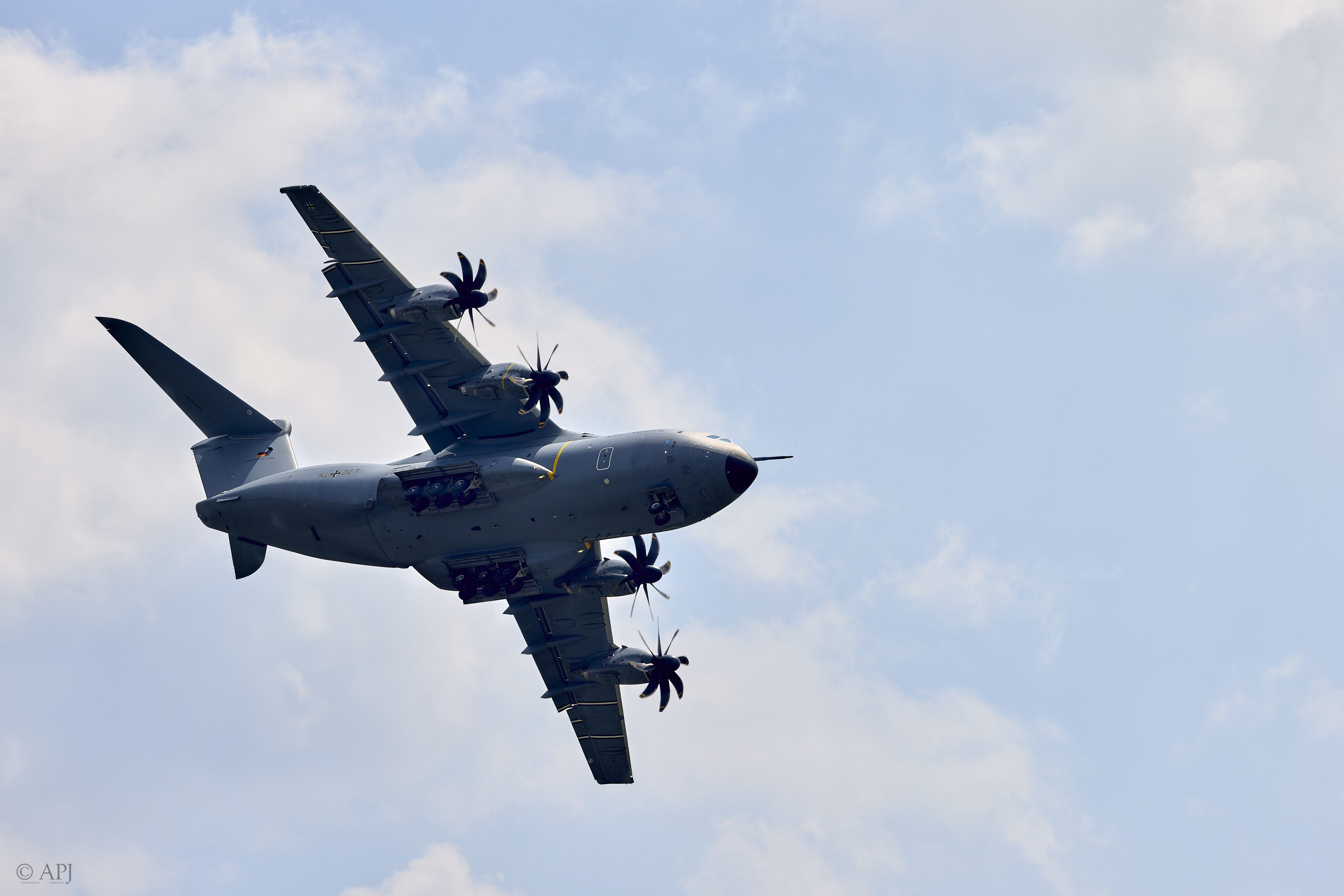 275 APJ A7A0745 CR3  DX3