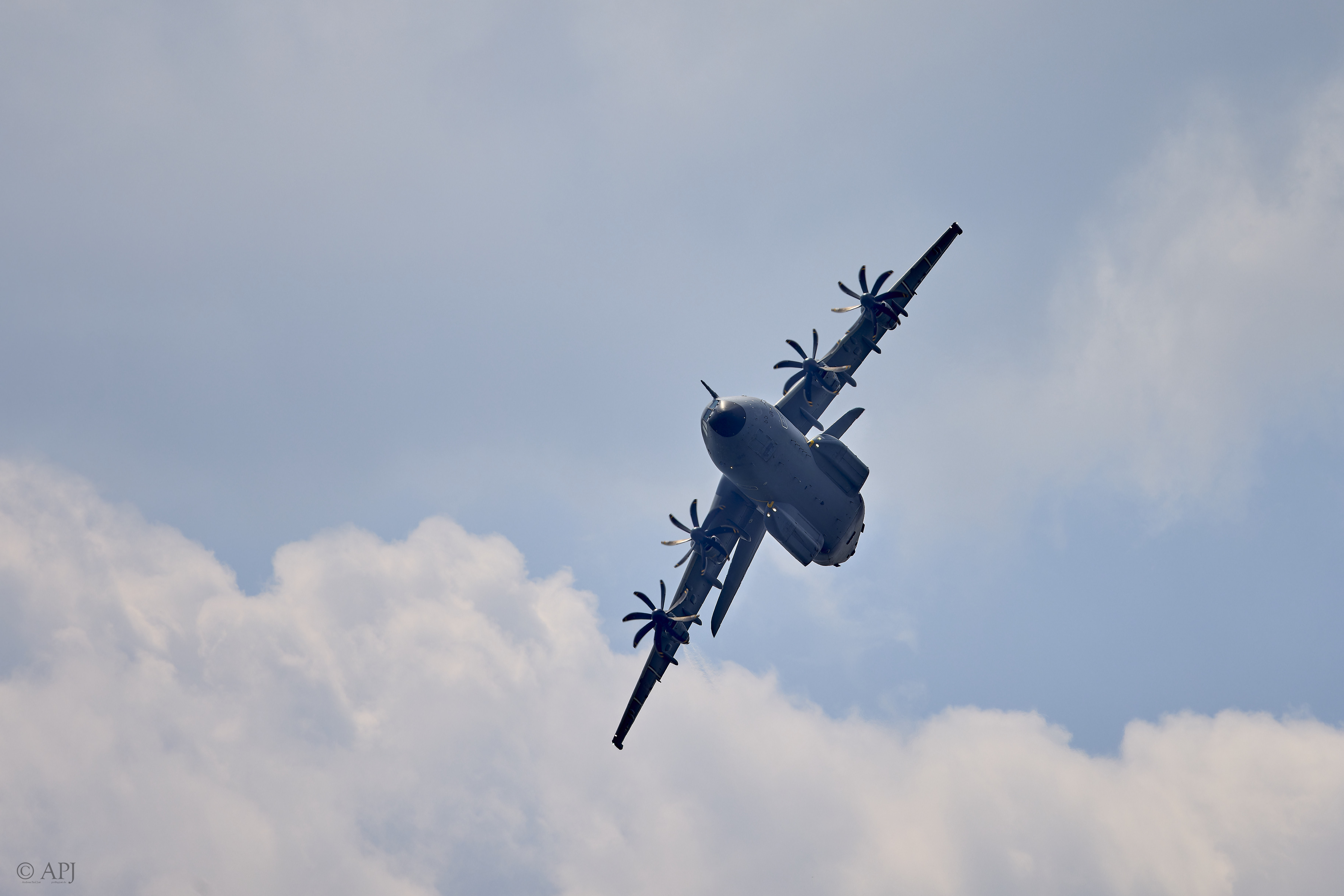 278 APJ A7A0903 CR3  DX3