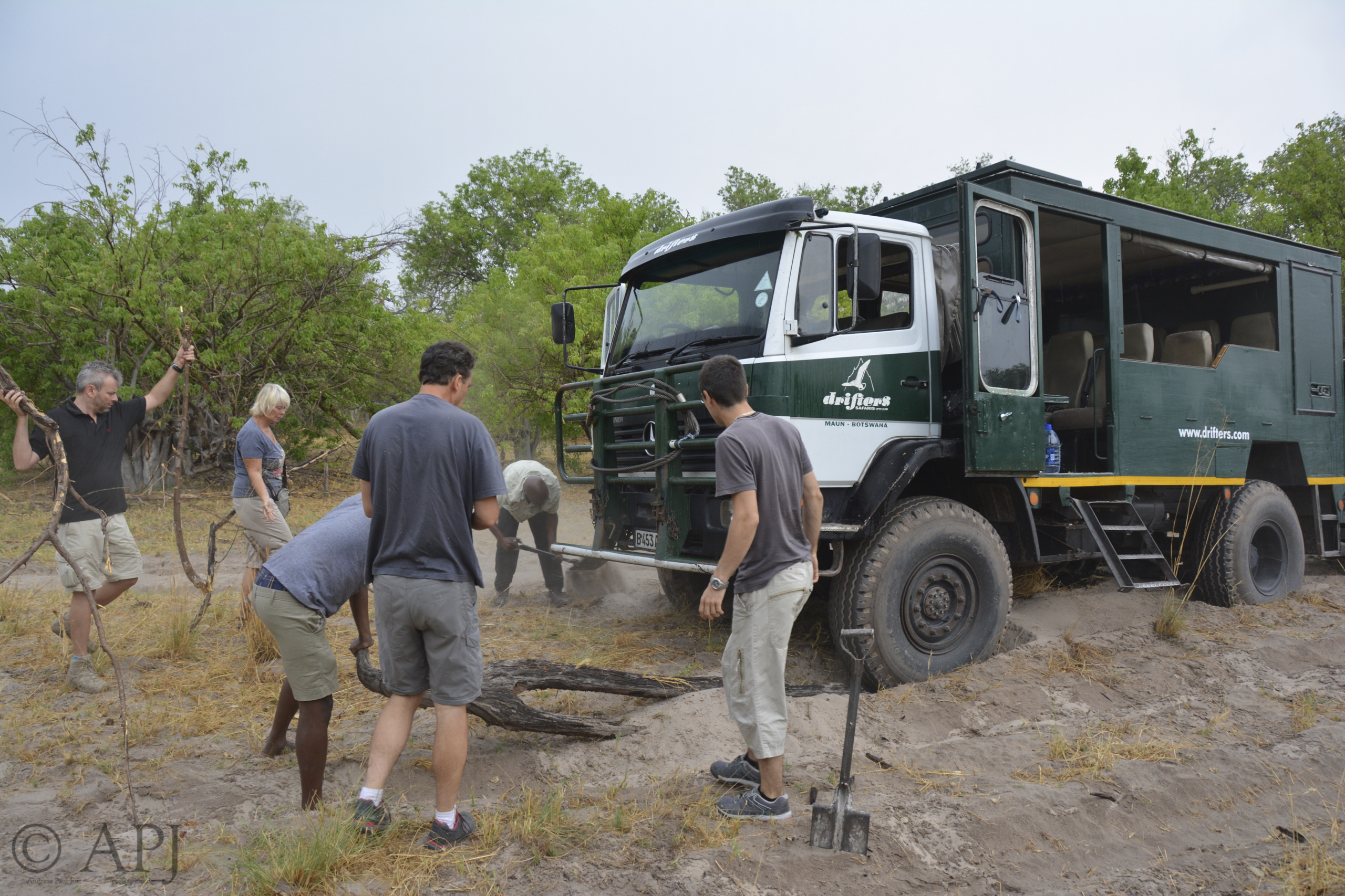 355 APJ Botswana 082